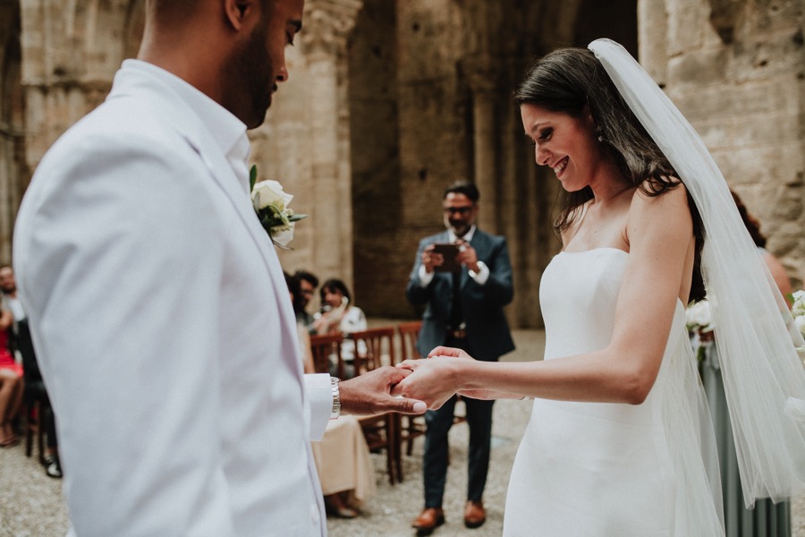bride wedding ring in San Galgano abbey