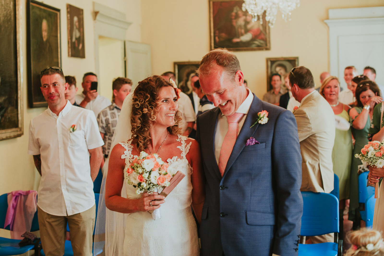 bride and groom celebrating wedding in Pontremoli