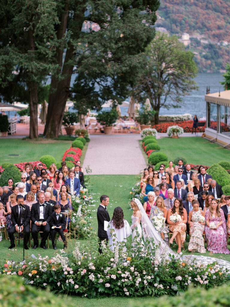 a luxury wedding ceremony at villa d'este lake como