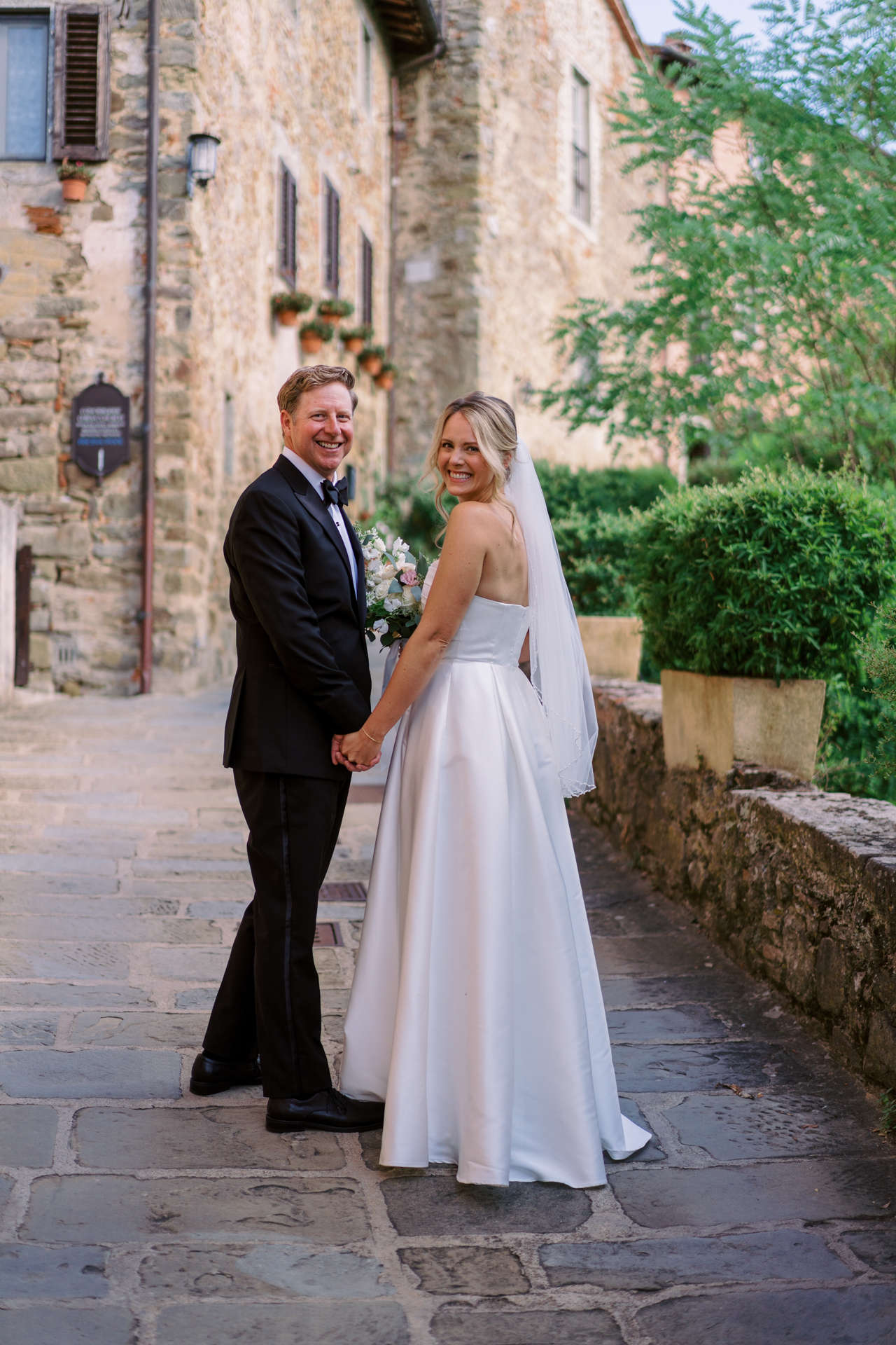 bride and groom getting married at il borro in tuscany